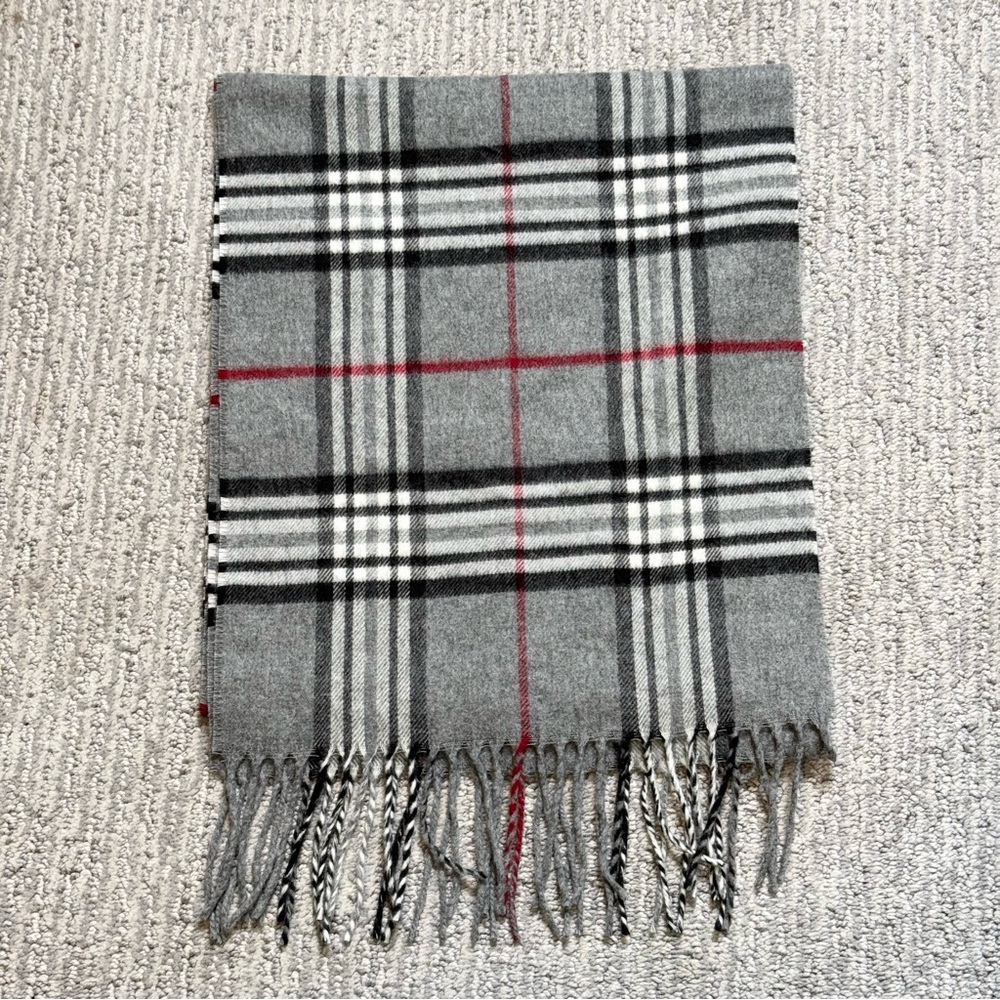 V Fraas Cashmink Scarf‎ Womens 55x11.5”Gray Plaid Classic Fringed Winter Scarf